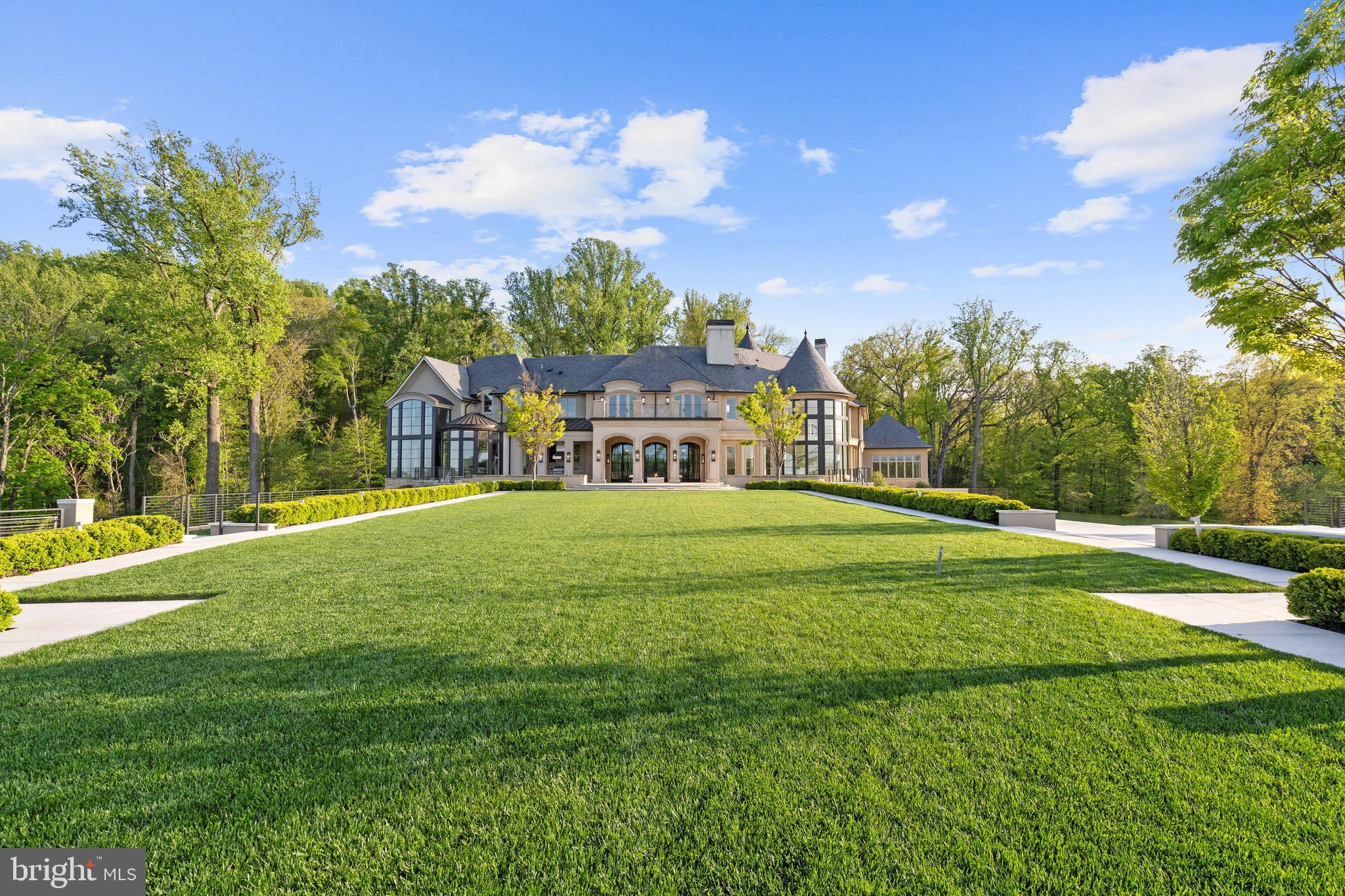 BULLS NECK HUNDRED - Residential