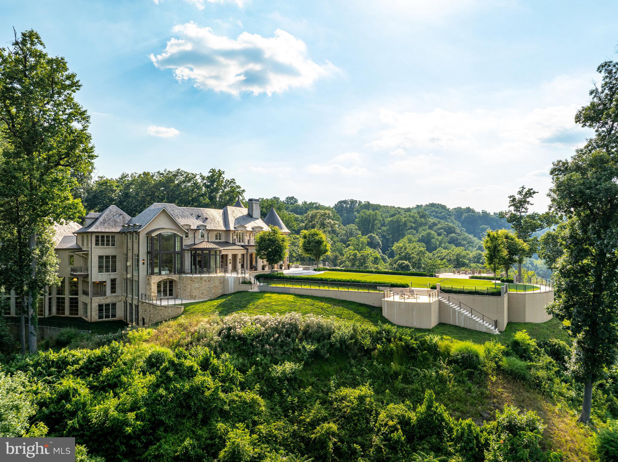 BULLS NECK HUNDRED - Residential