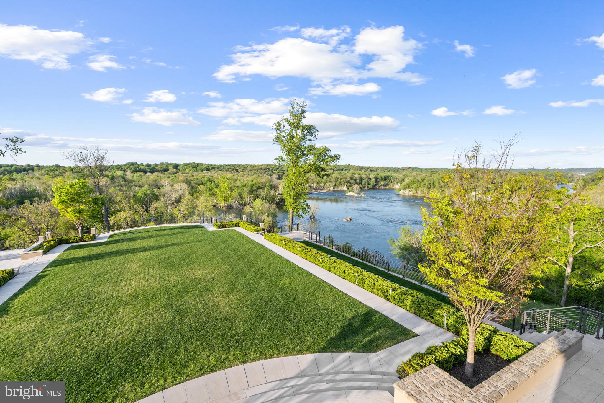 BULLS NECK HUNDRED - Residential