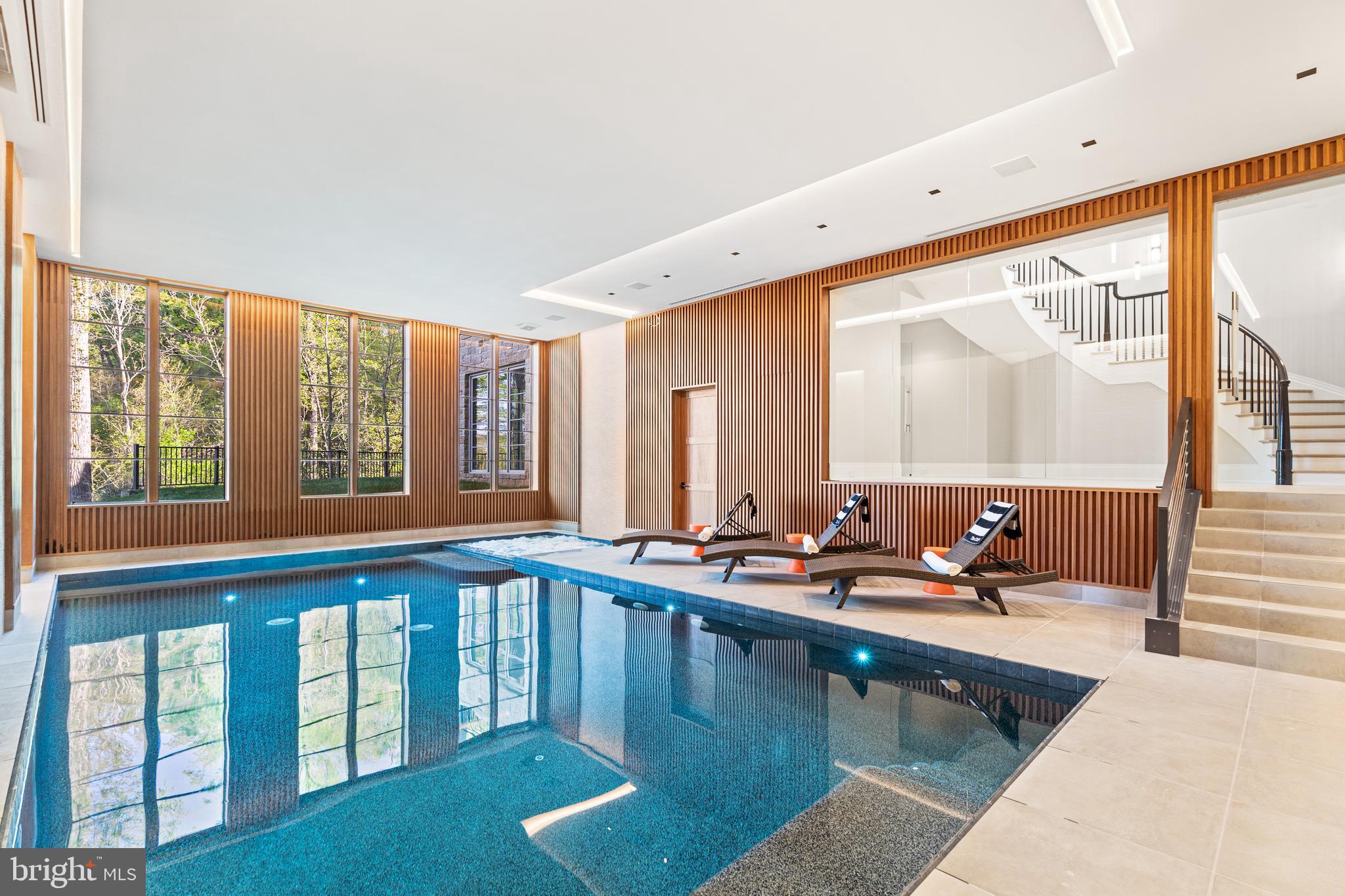 BULLS NECK HUNDRED - Residential