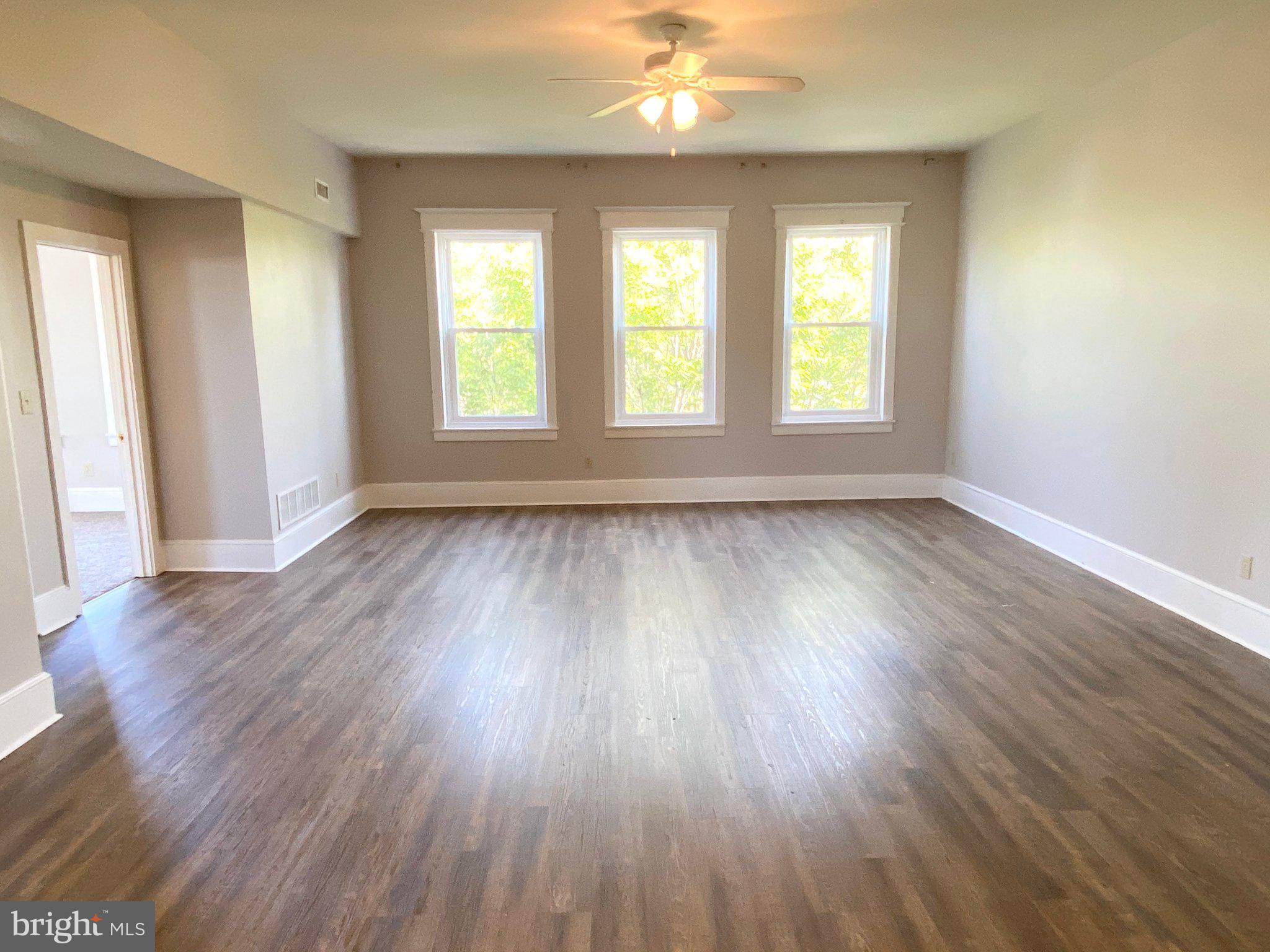 514 MONMOUTH STREET 518 3