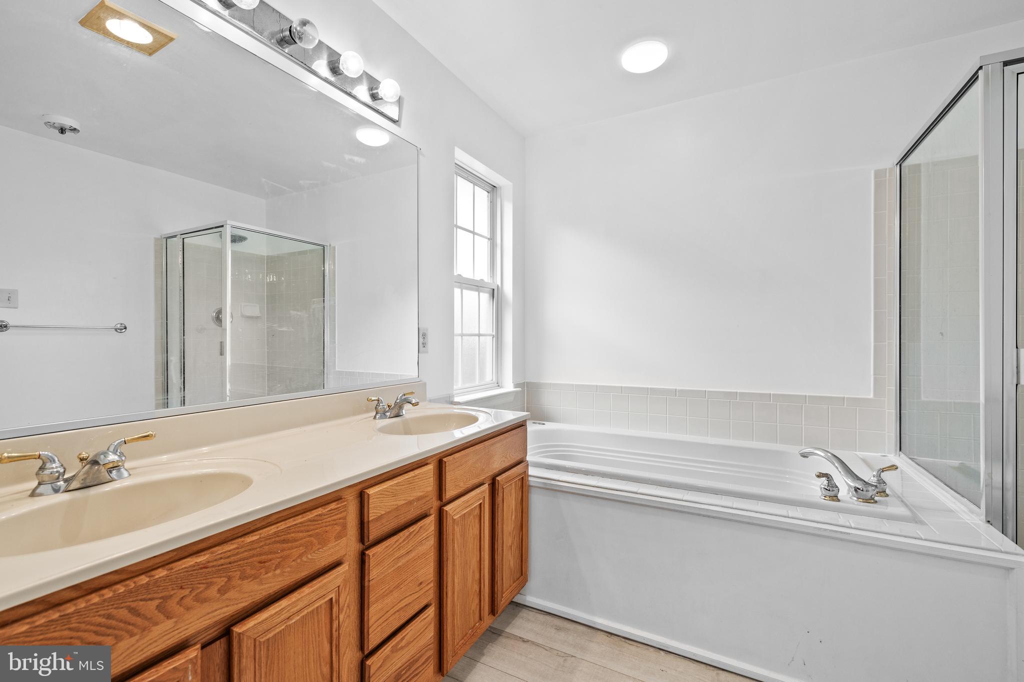 MCDONOGH OAKS - Residential