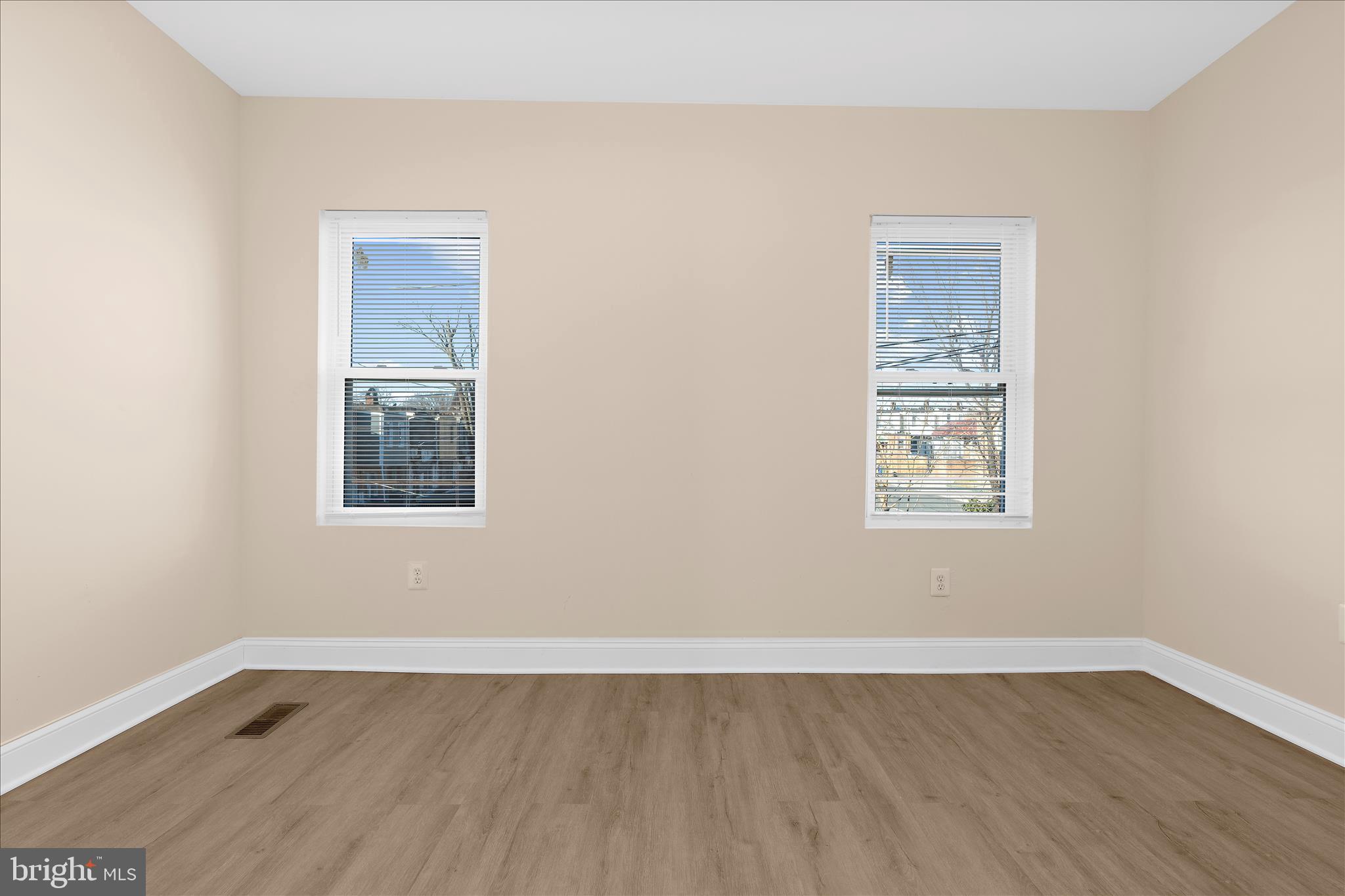 BROADWAY EAST - Residential