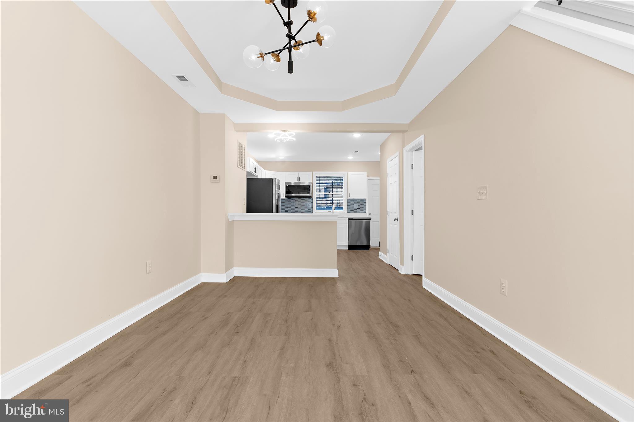 1402 N MONTFORD AVENUE