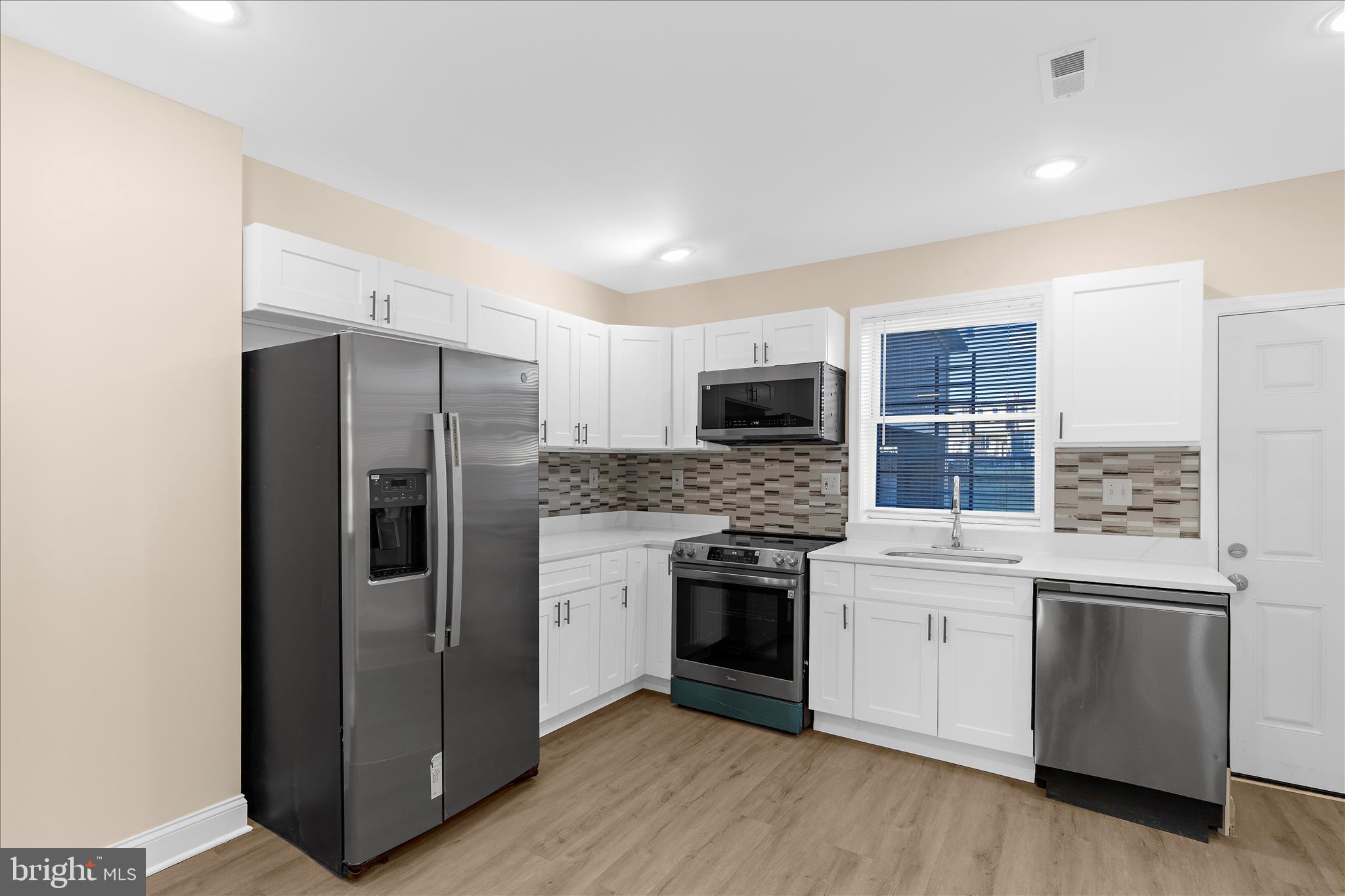 BROADWAY EAST - Residential