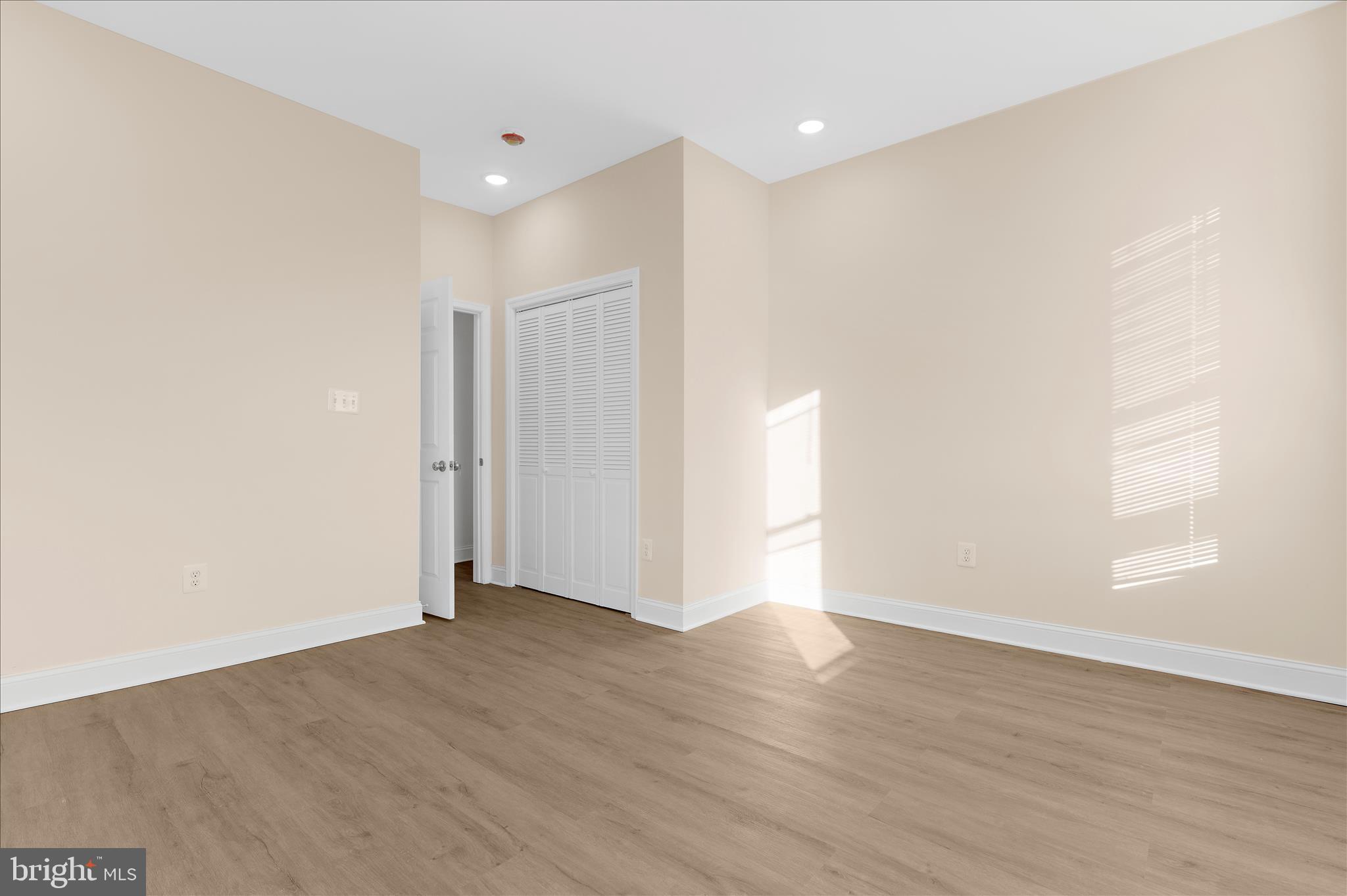 BROADWAY EAST - Residential