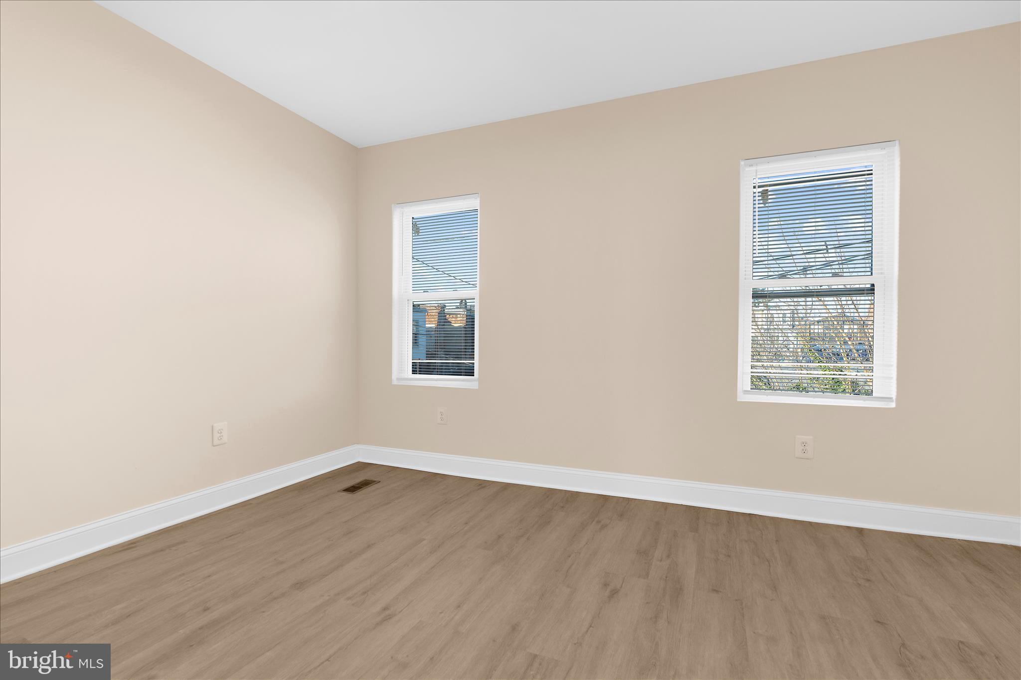 BROADWAY EAST - Residential