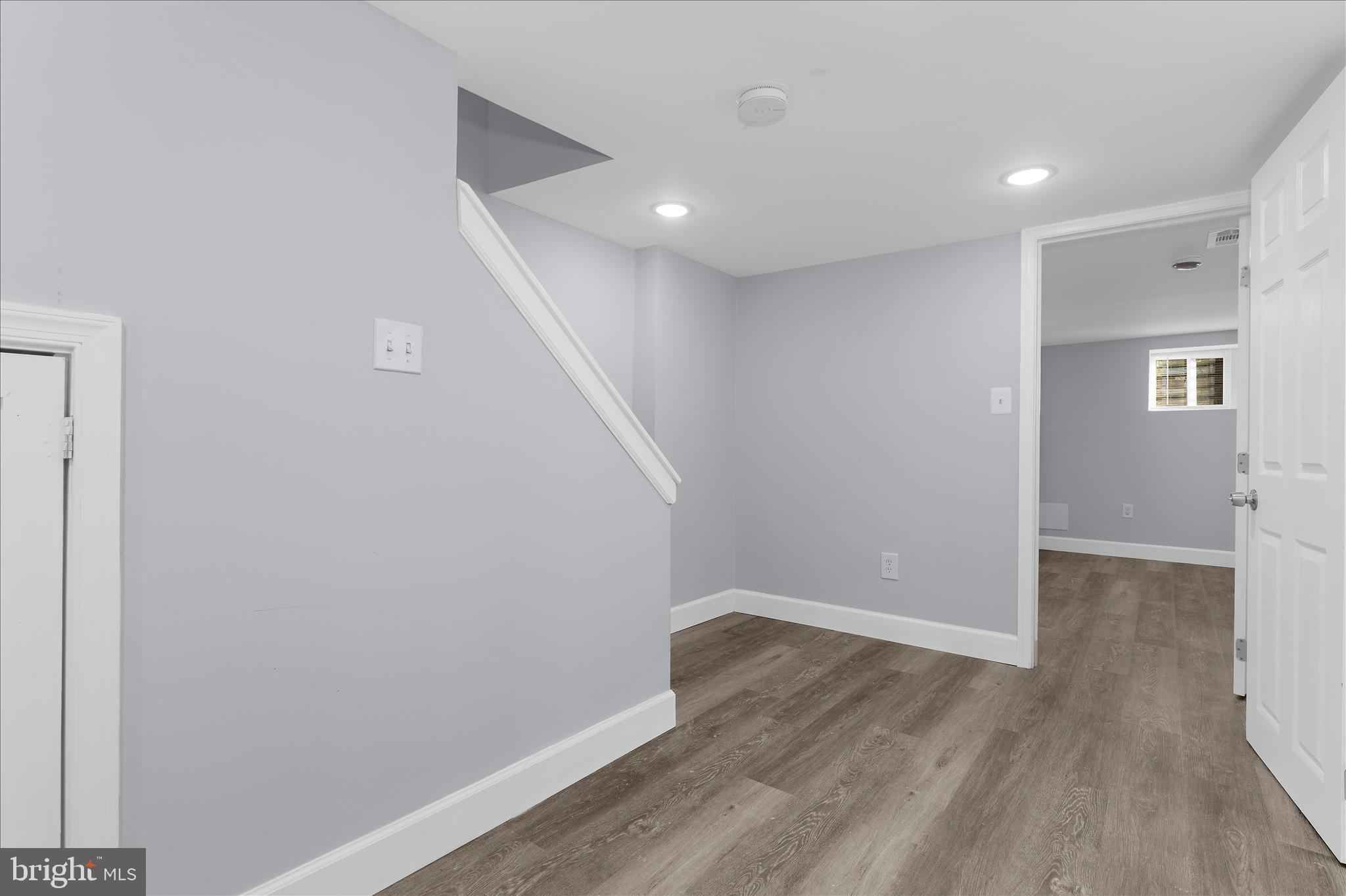 BROADWAY EAST - Residential