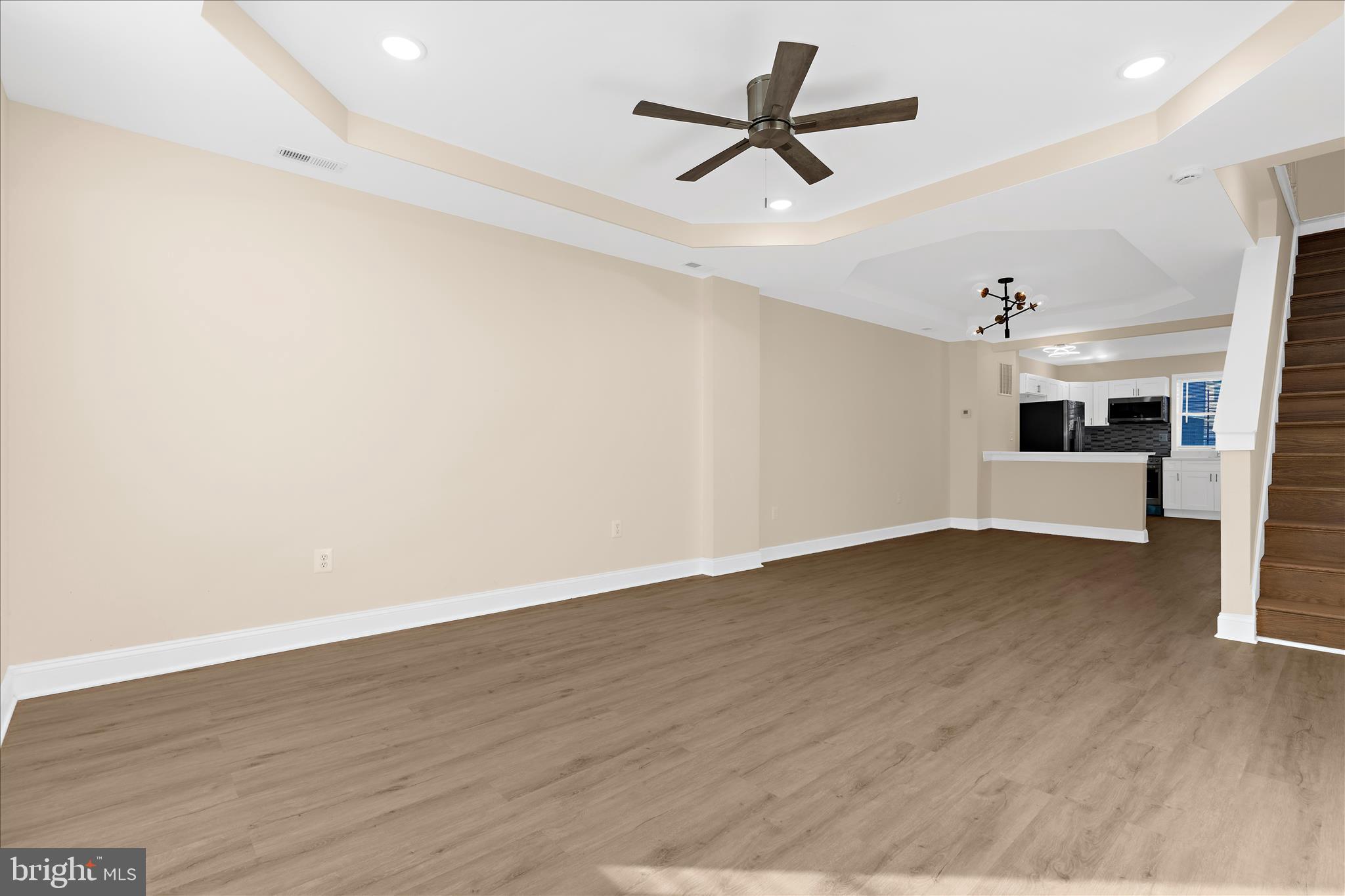 BROADWAY EAST - Residential