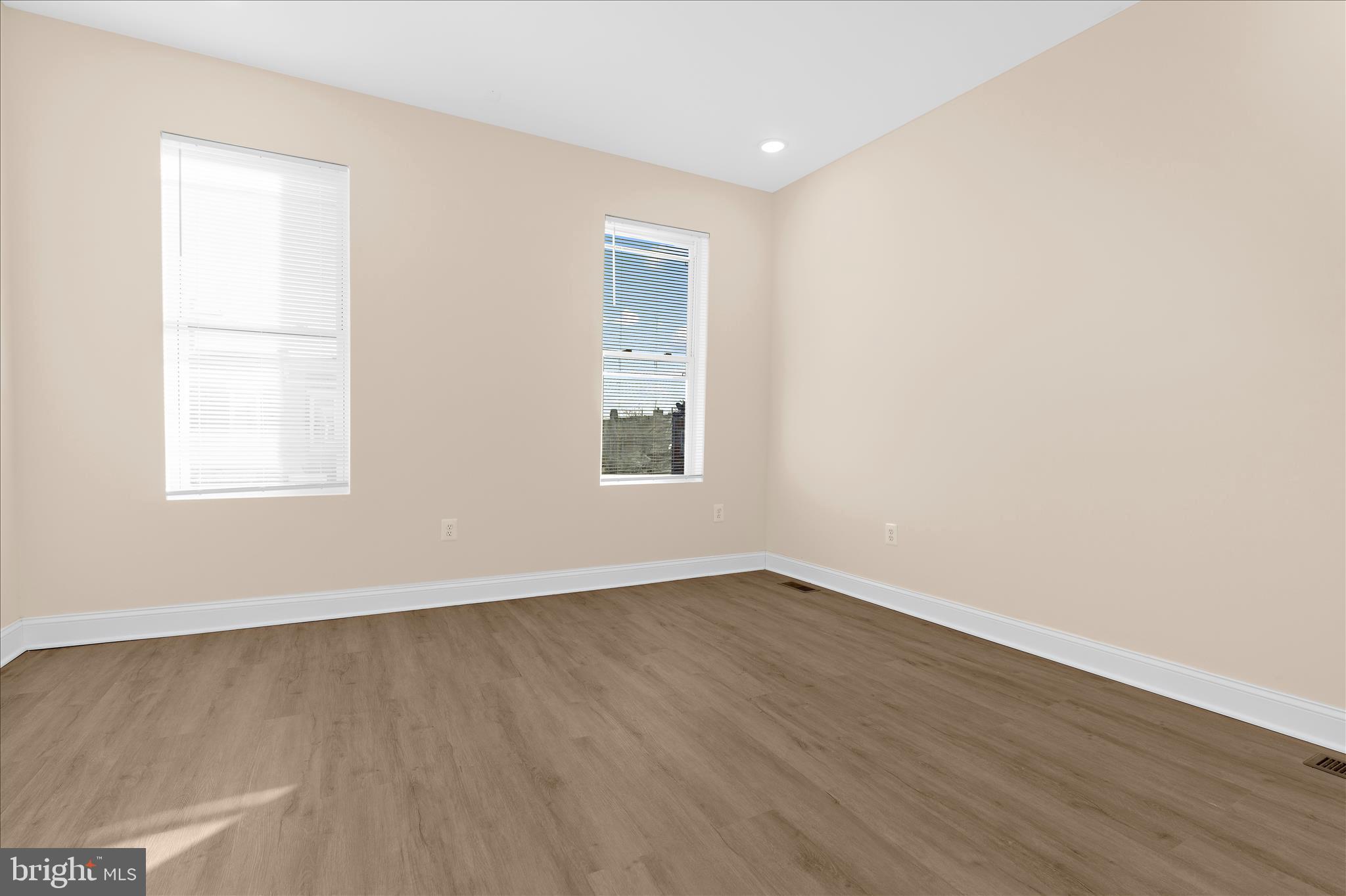 BROADWAY EAST - Residential