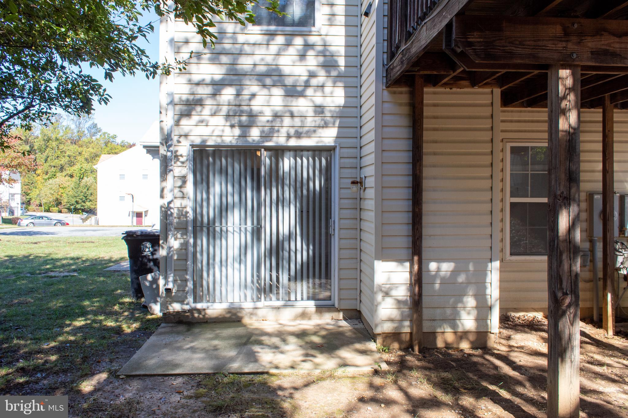 APPLEGATE CONDO - Residential Lease