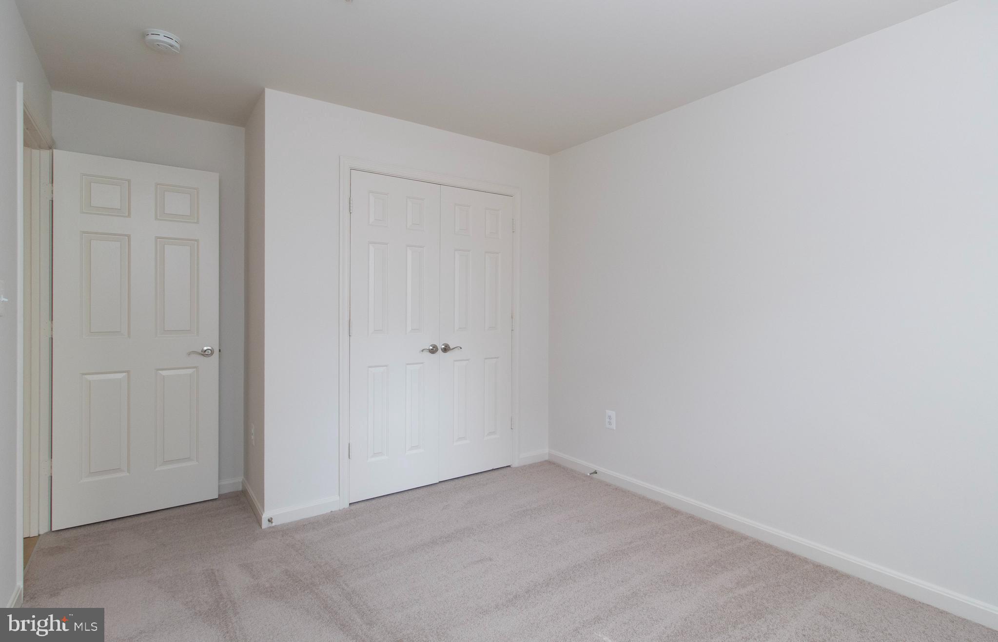 APPLEGATE CONDO - Residential Lease