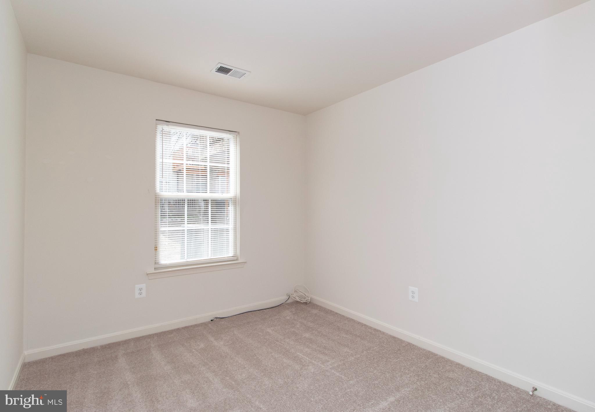 APPLEGATE CONDO - Residential Lease