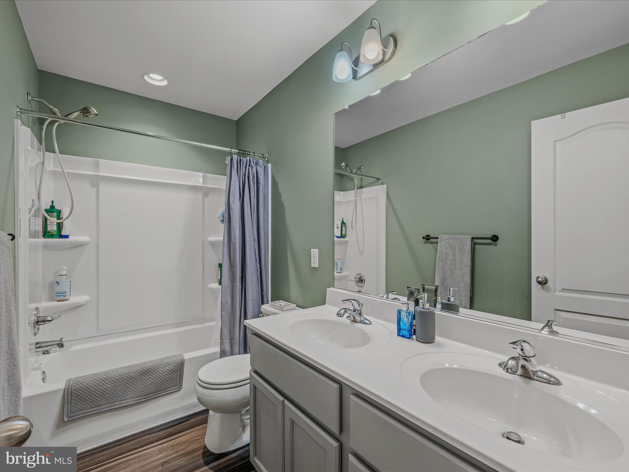 SPRINGDALE FARM - Residential