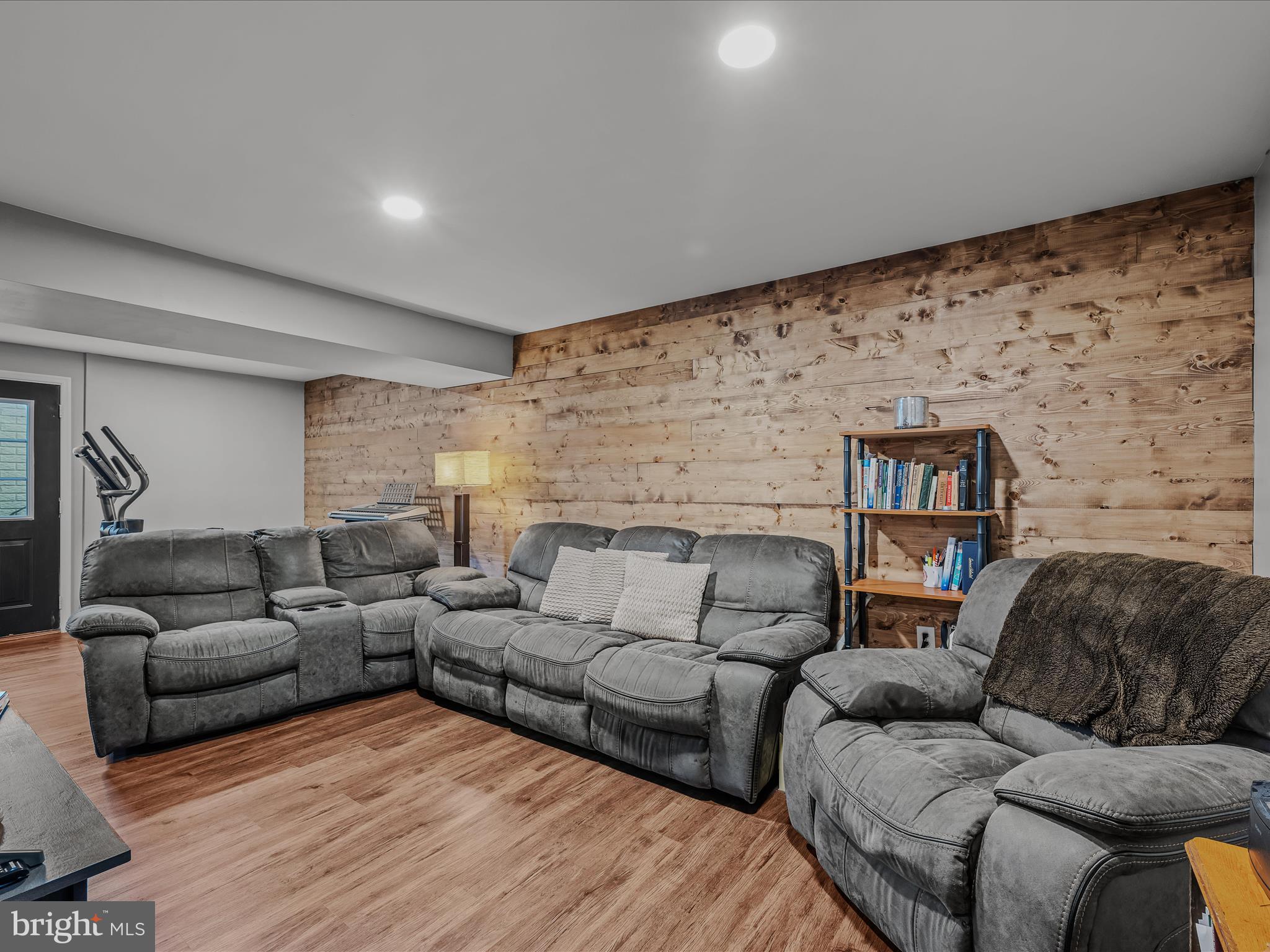 SPRINGDALE FARM - Residential