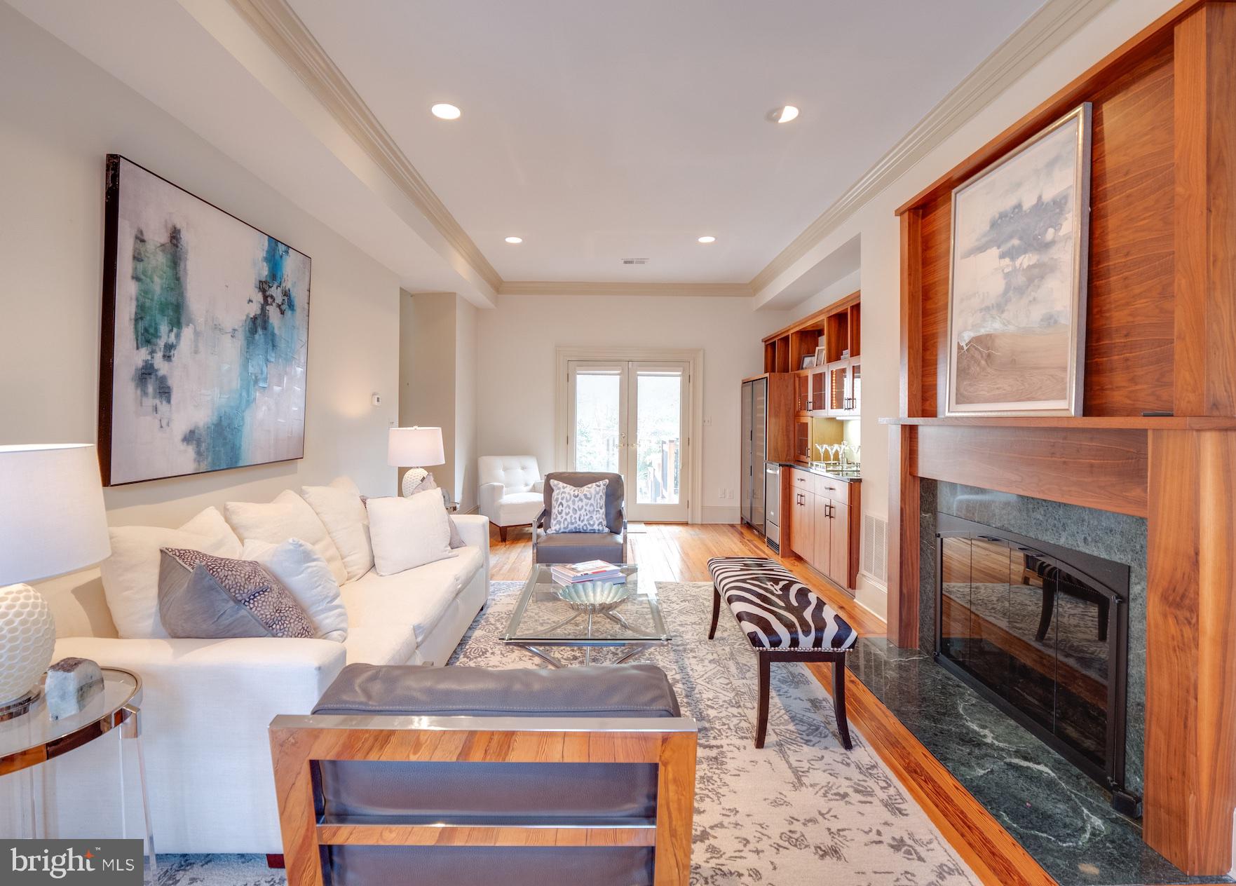 CAPITOL HILL - Residential