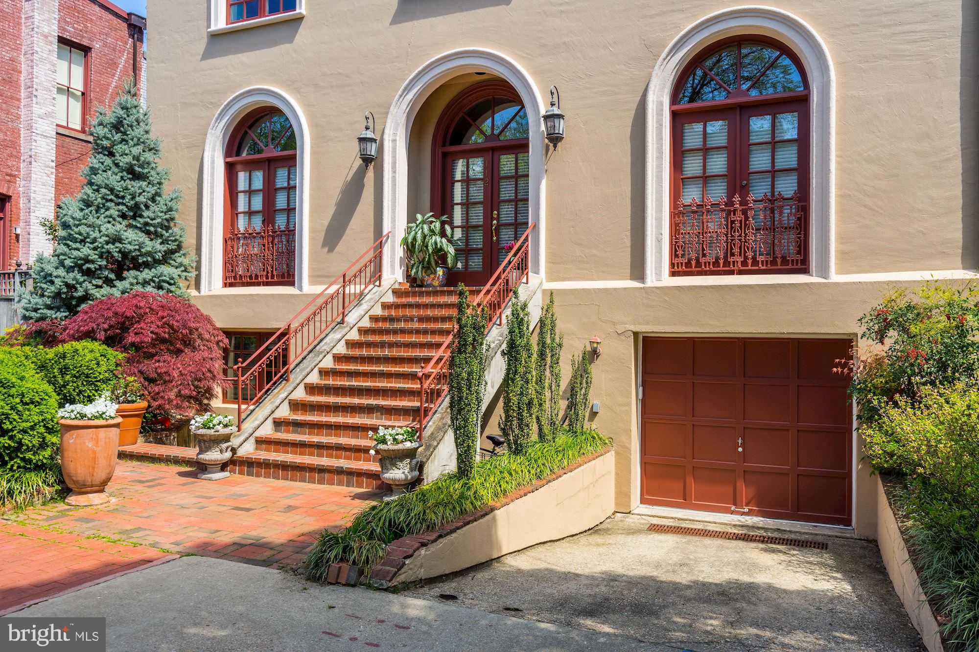 CAPITOL HILL - Residential