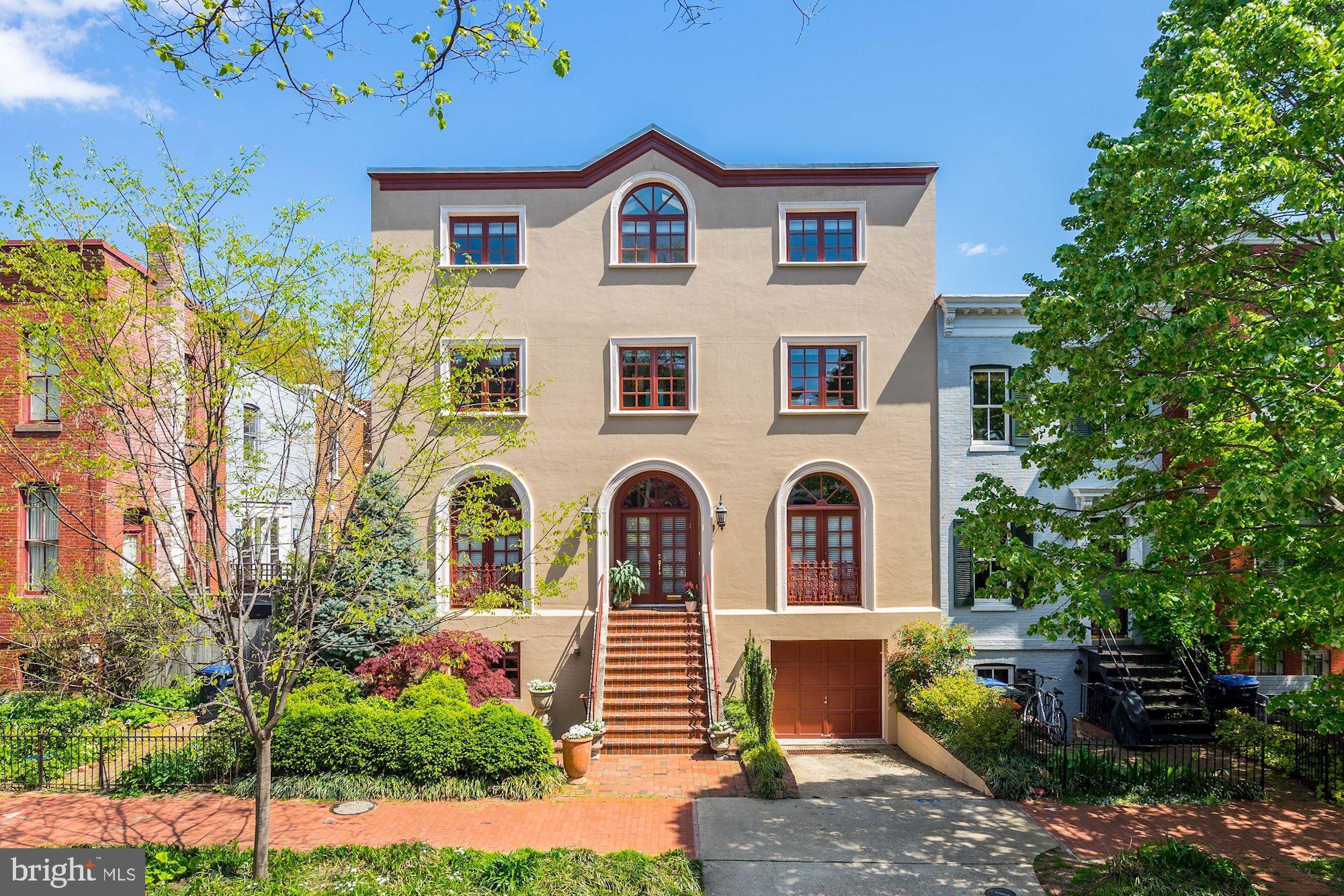 CAPITOL HILL - Residential