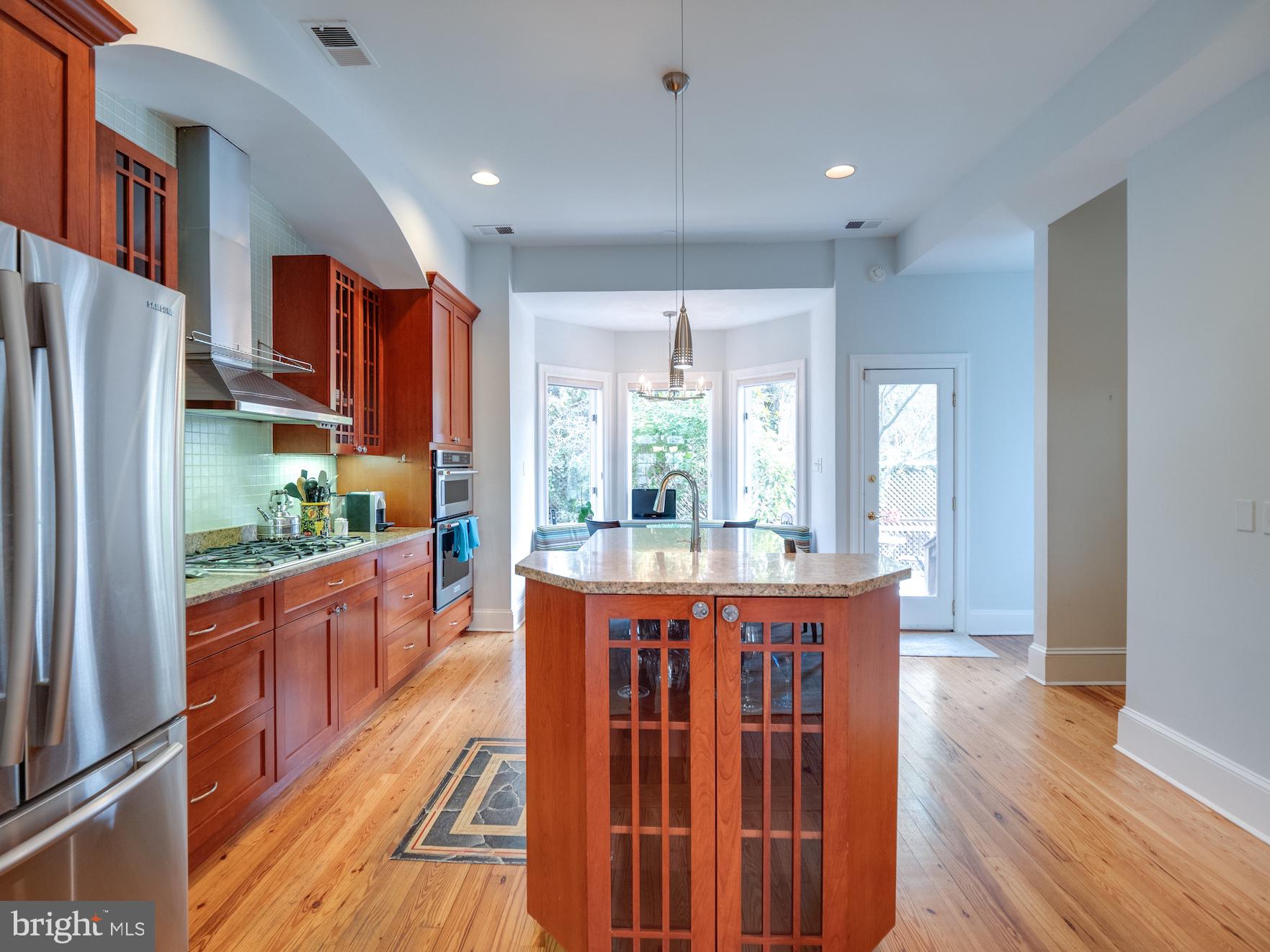CAPITOL HILL - Residential
