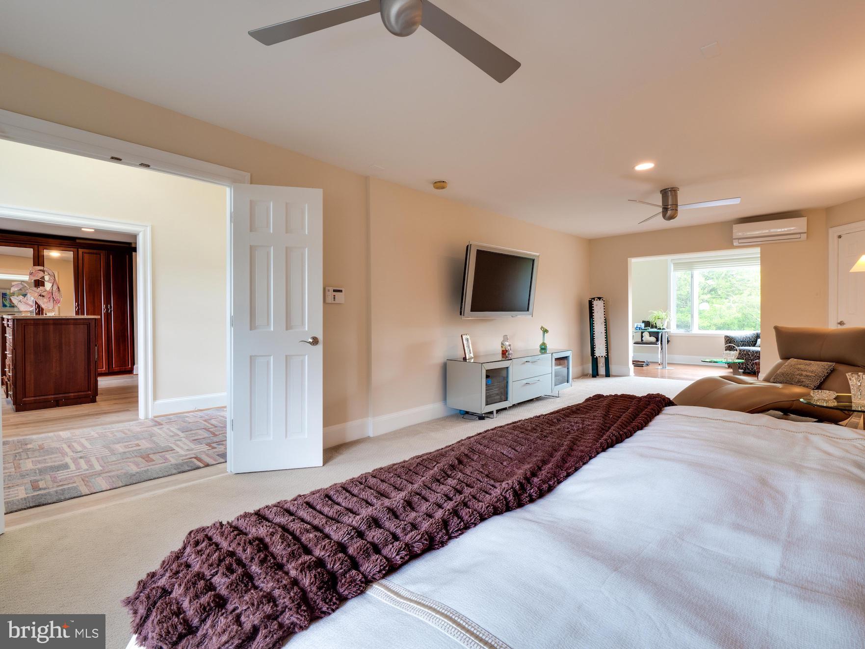 CAPITOL HILL - Residential