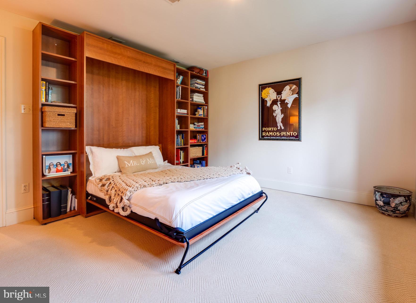 CAPITOL HILL - Residential