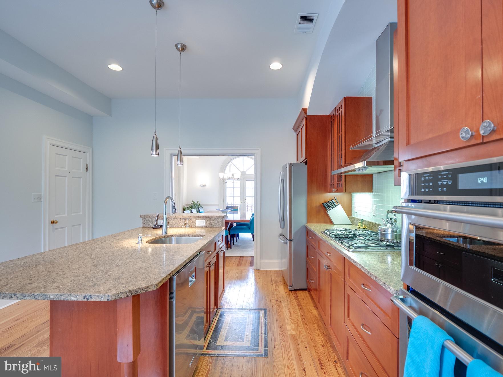 CAPITOL HILL - Residential