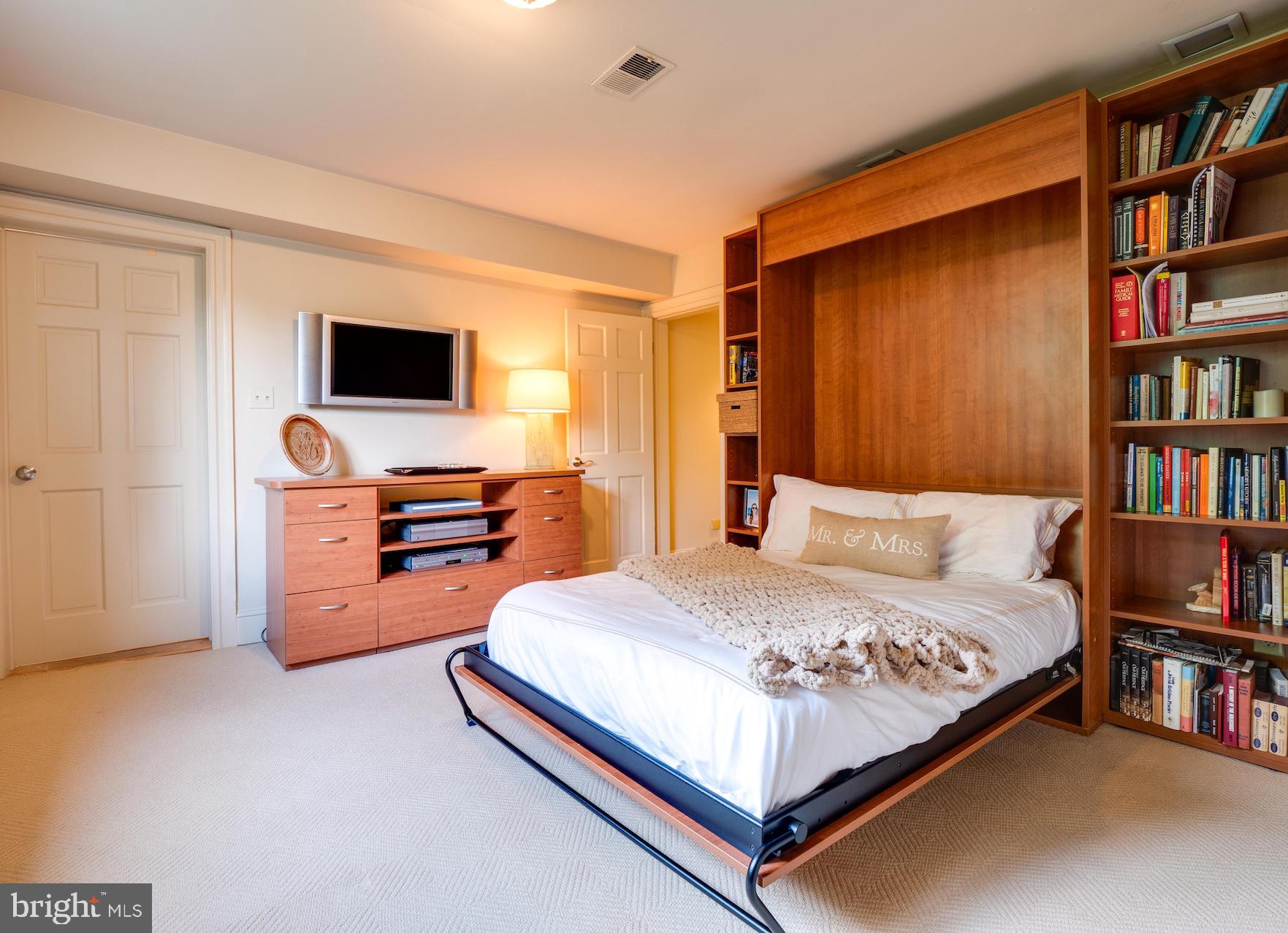CAPITOL HILL - Residential