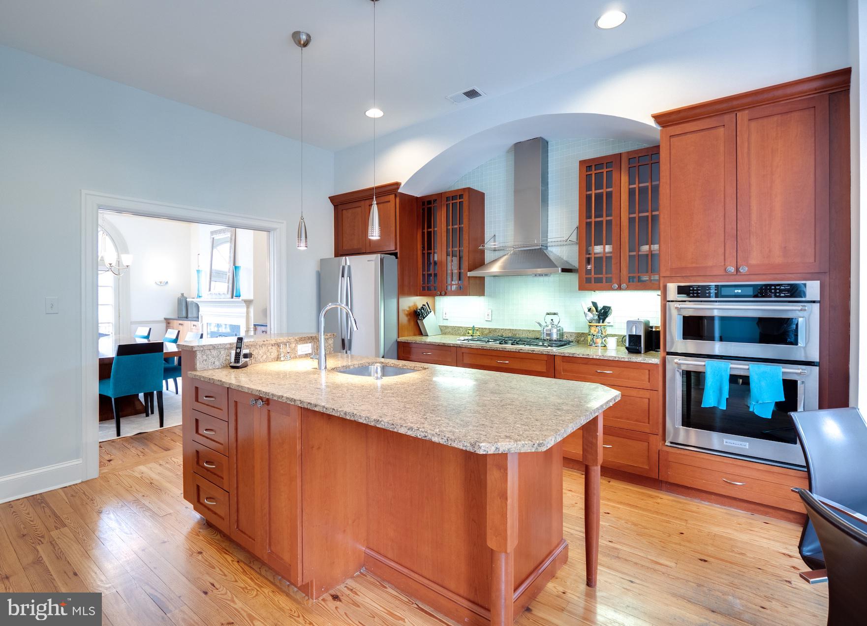 CAPITOL HILL - Residential