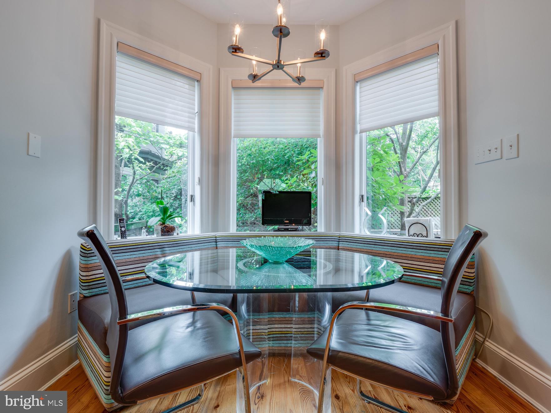 CAPITOL HILL - Residential