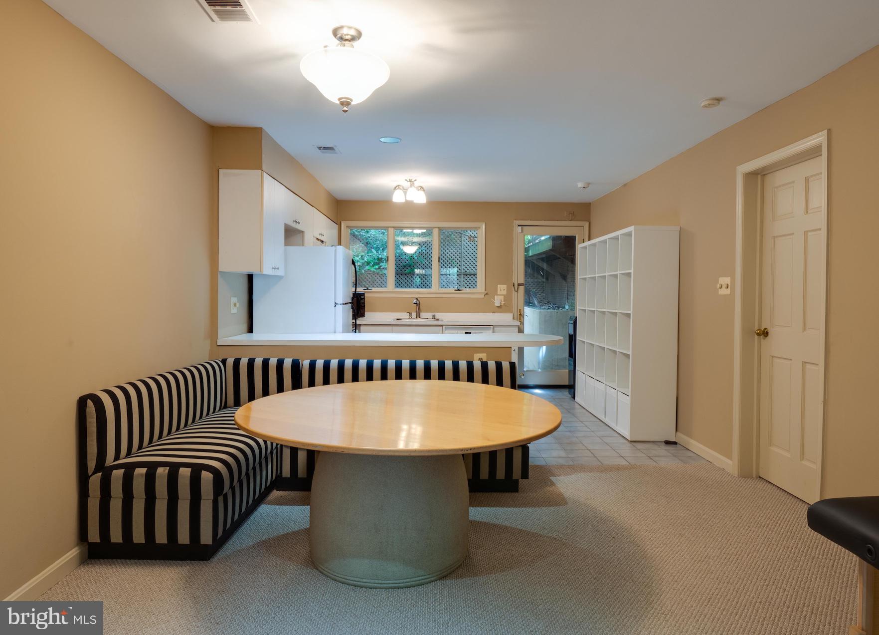 CAPITOL HILL - Residential