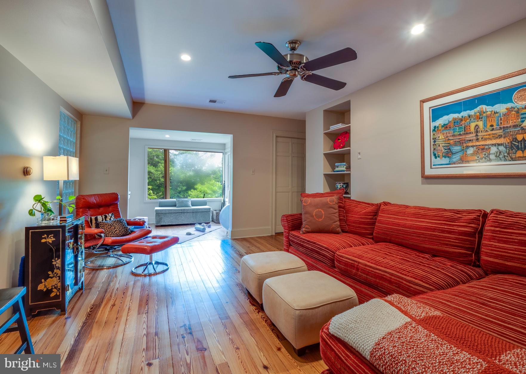 CAPITOL HILL - Residential