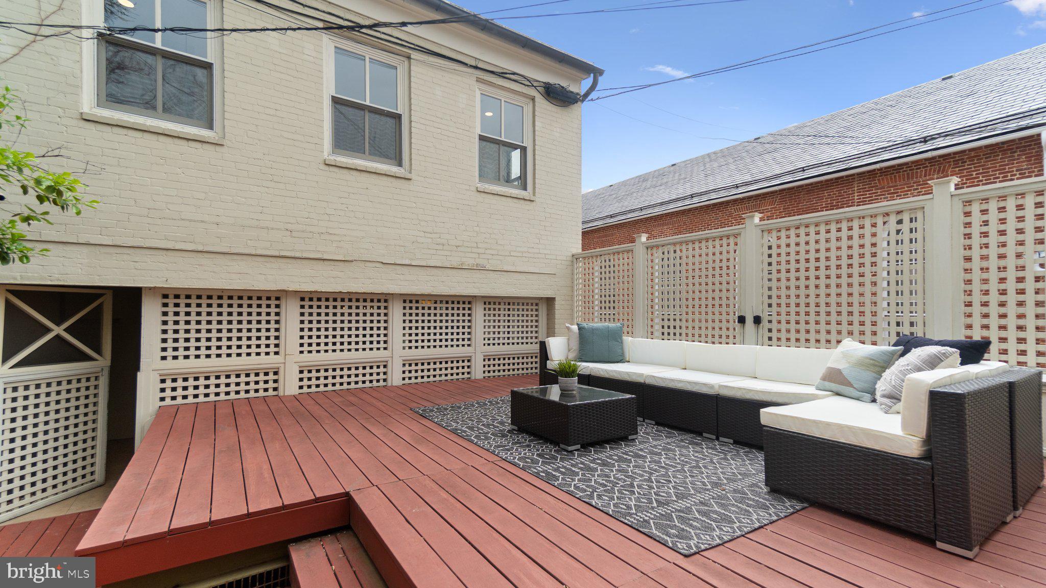 GEORGETOWN - Residential