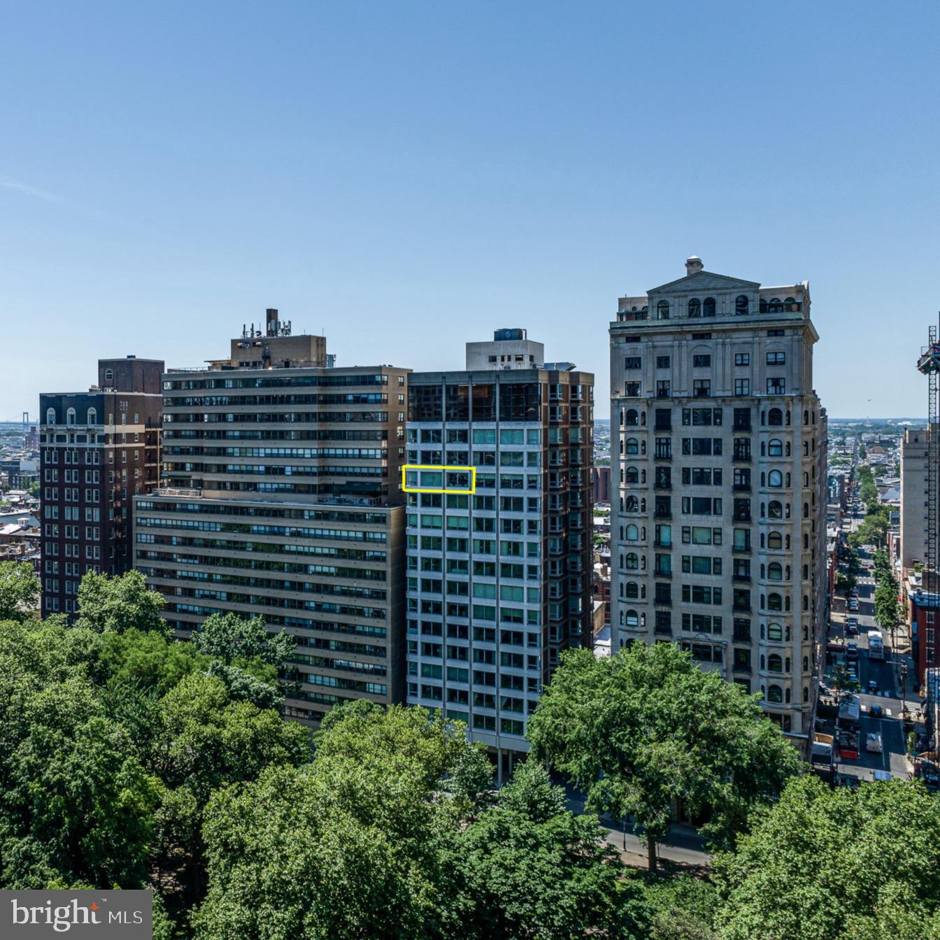 3 Bed + Bonus Room (Office, Den, Gym) 4.5 Bathrooms. Completely renovated Contemporary Design.