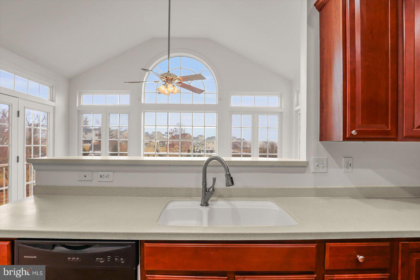 SOUTH POINTE - Residential