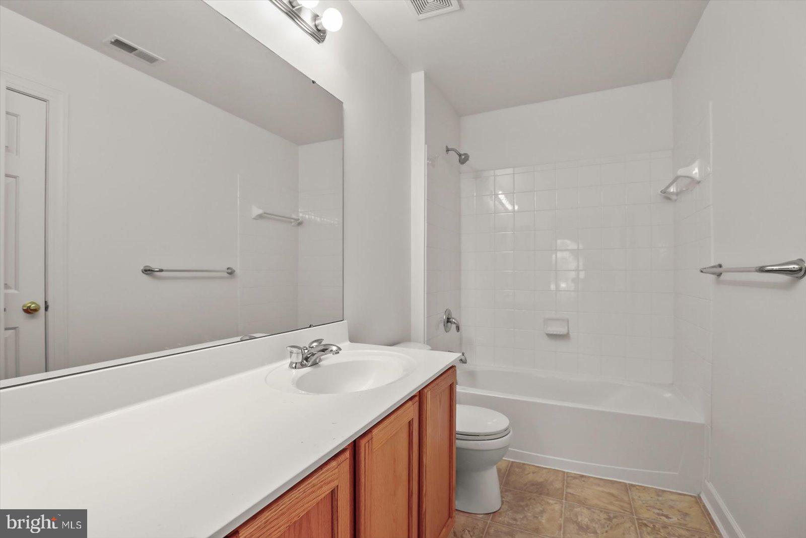 SOUTH POINTE - Residential