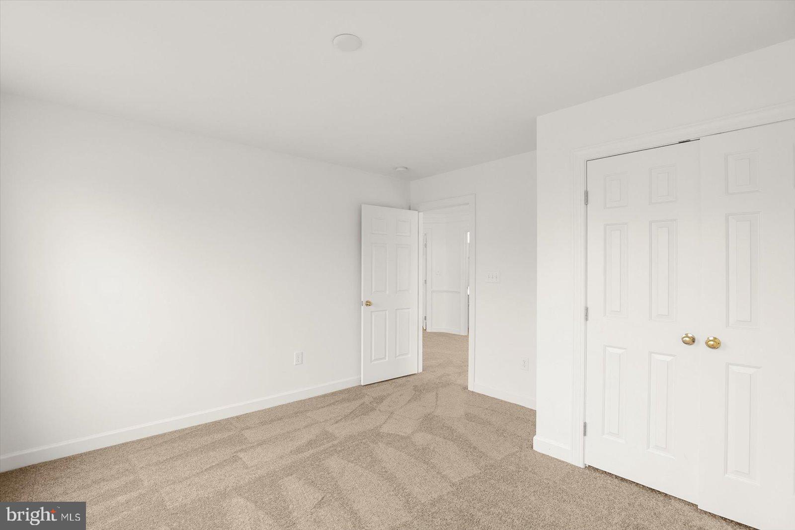 SOUTH POINTE - Residential