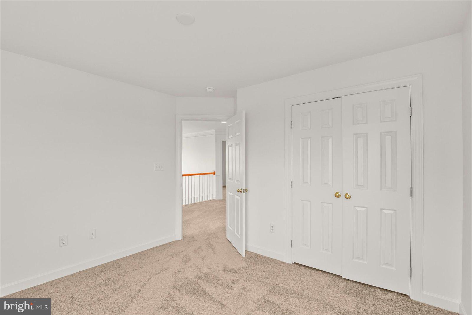 SOUTH POINTE - Residential