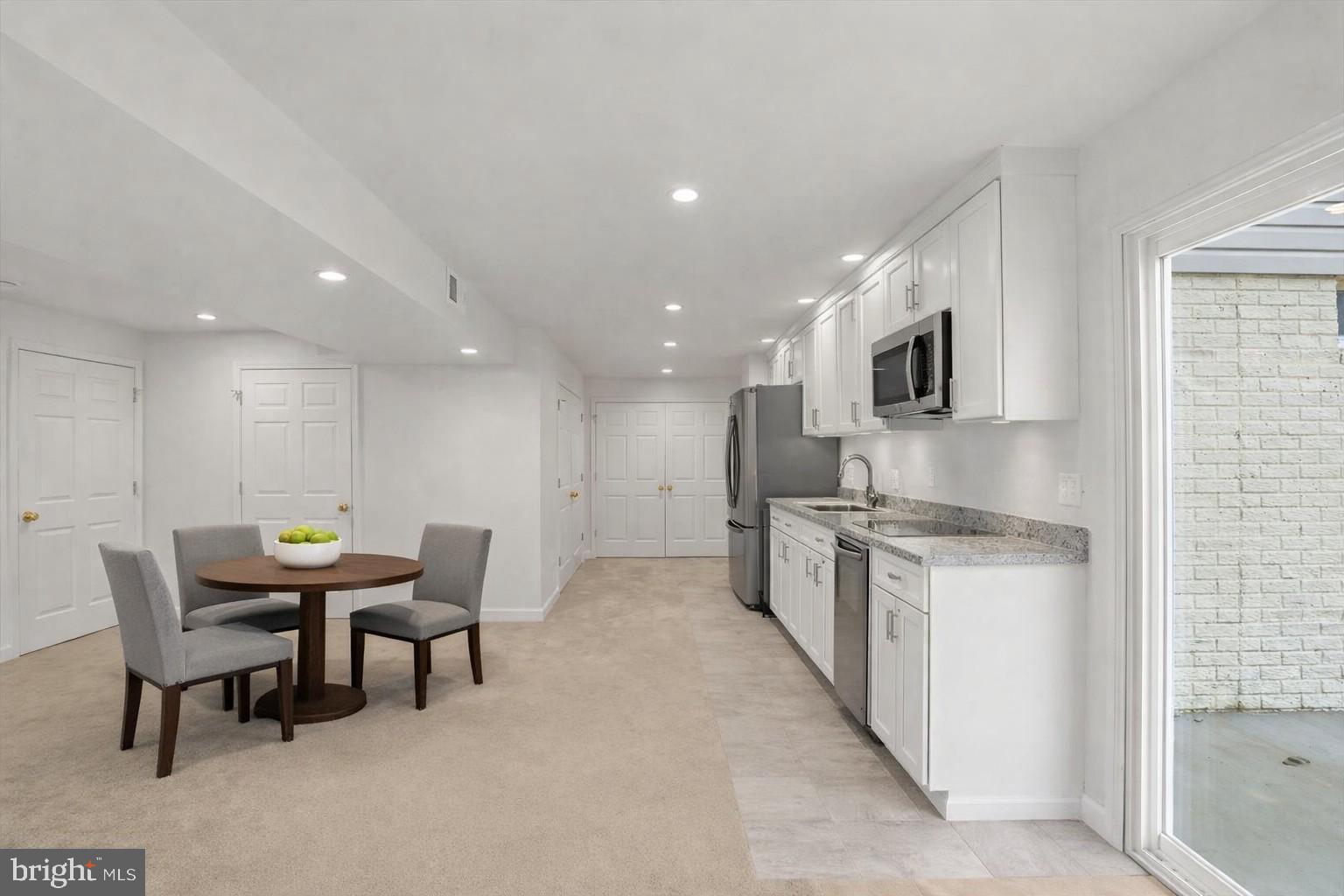 SOUTH POINTE - Residential