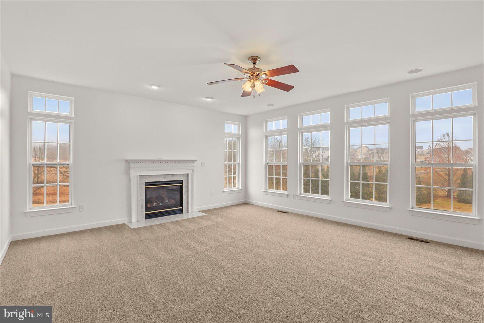 SOUTH POINTE - Residential