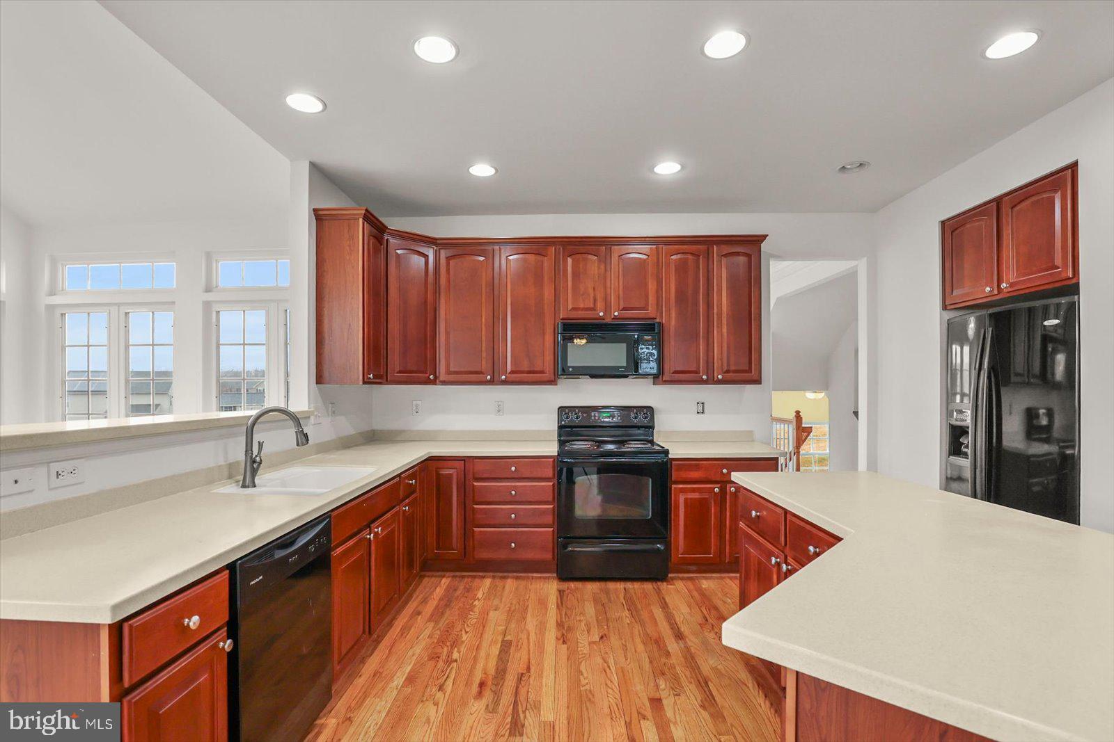 SOUTH POINTE - Residential