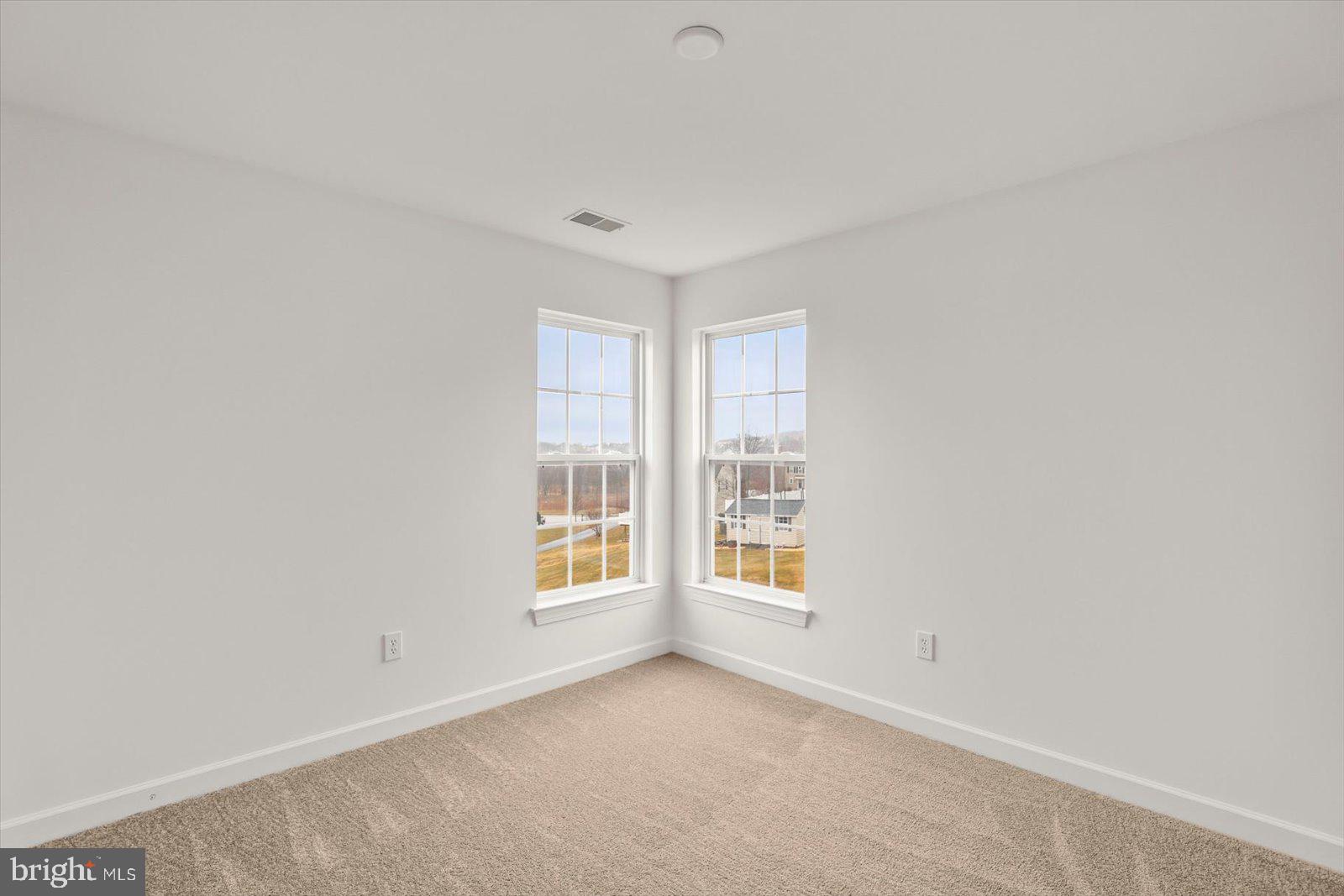 SOUTH POINTE - Residential