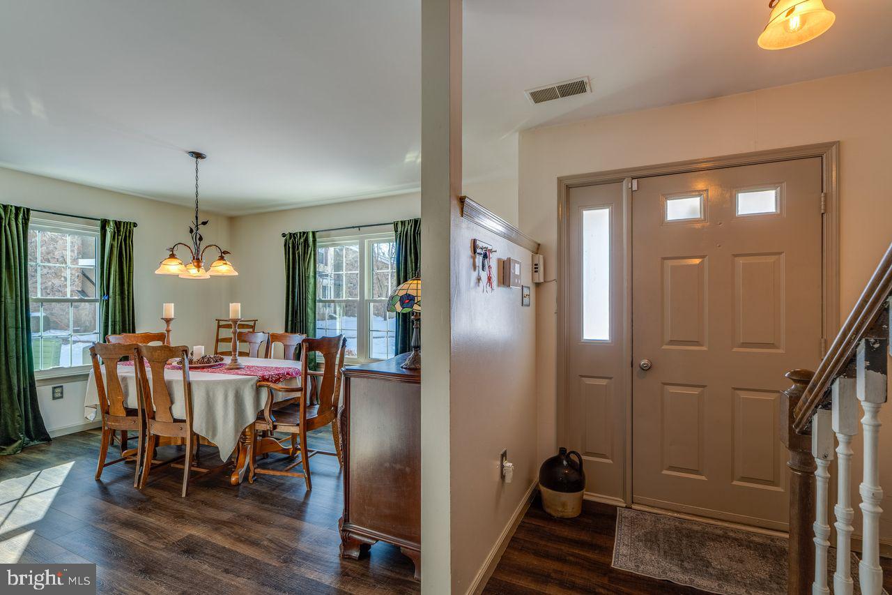 113 OAK KNOLL CIRCLE