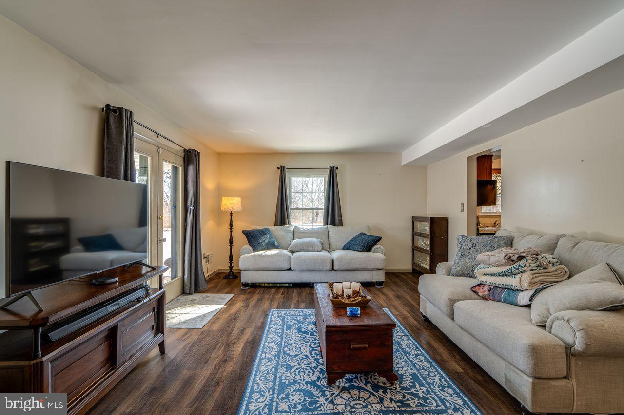 OAK KNOLL - Residential