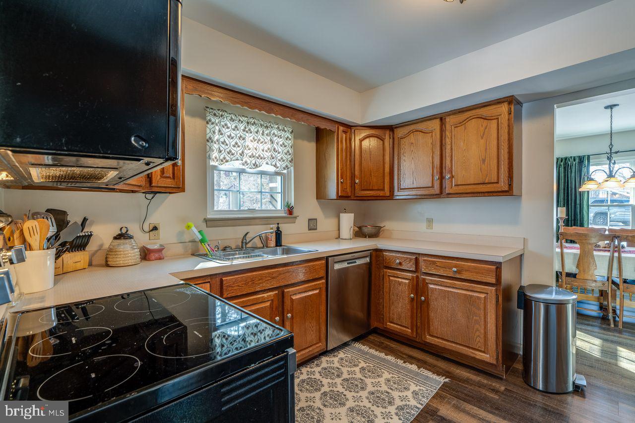 OAK KNOLL - Residential