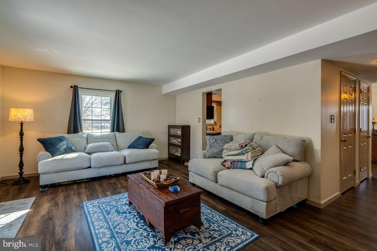 OAK KNOLL - Residential