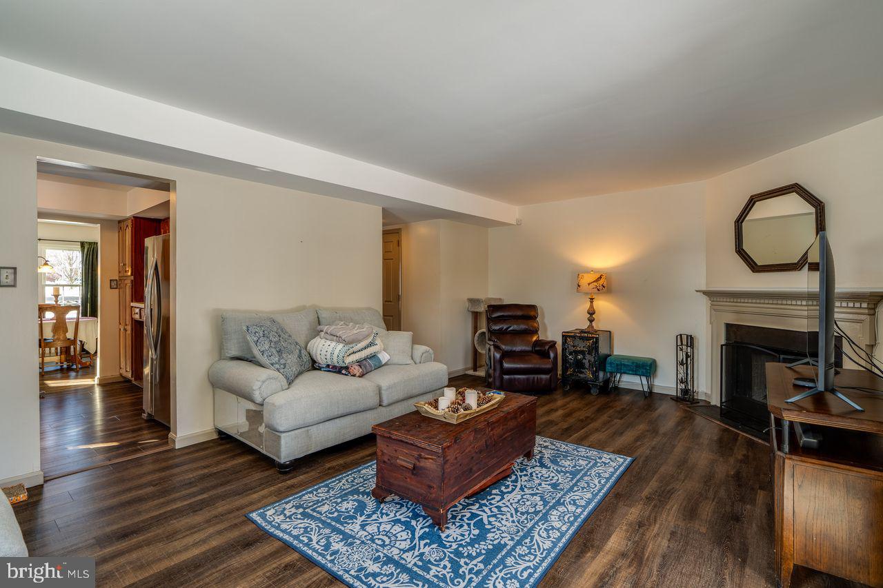 OAK KNOLL - Residential