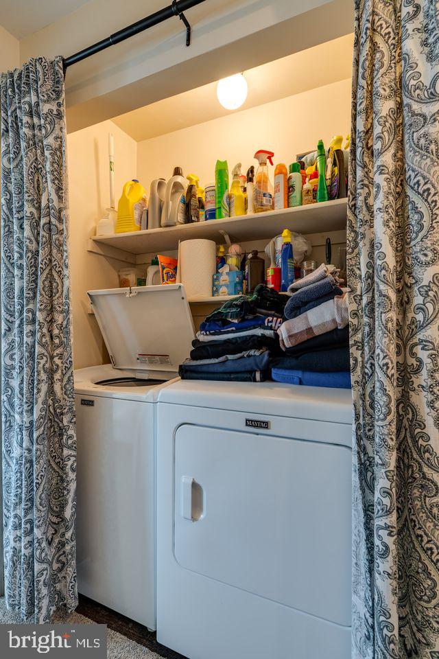 OAK KNOLL - Residential