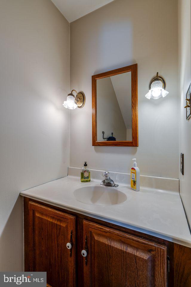 OAK KNOLL - Residential