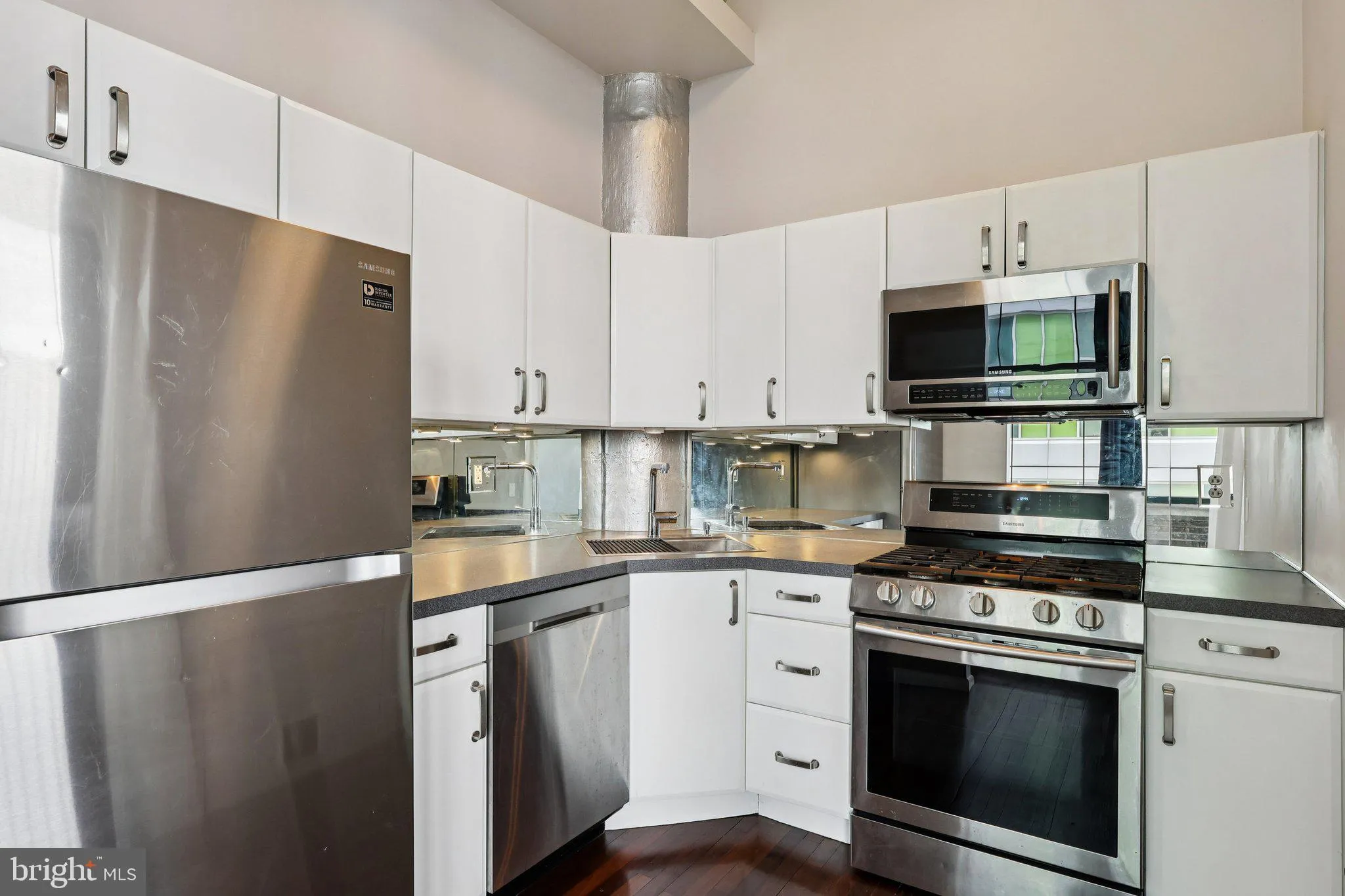 Philadelphia, Pennsylvania 19107, United States, 1 Bedroom Bedrooms, ,1 BathroomBathrooms,Residential,Active,224022