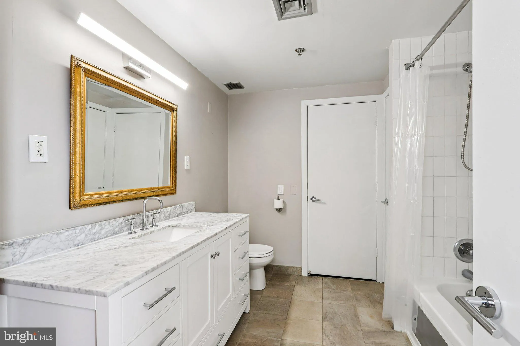 Philadelphia, Pennsylvania 19107, United States, 1 Bedroom Bedrooms, ,1 BathroomBathrooms,Residential,Active,224022